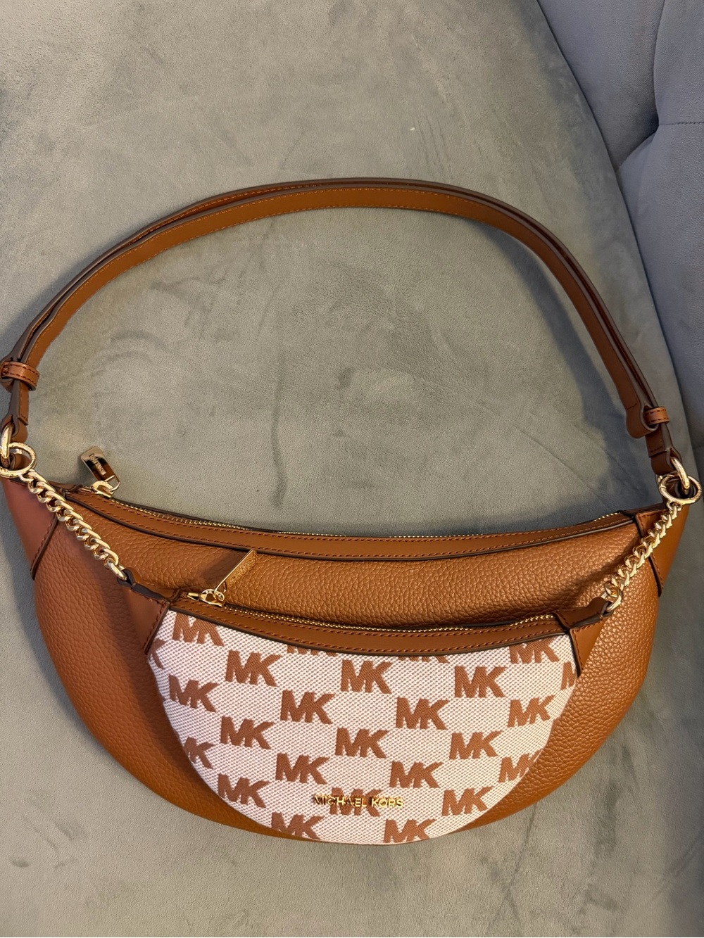 Michael Kors Hollis Bag